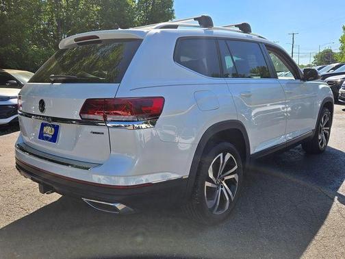 Opal White Pearl Effect 2023 Volkswagen Atlas 3.6L SEL