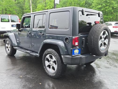 2017 Jeep Wrangler Unlimited Sahara