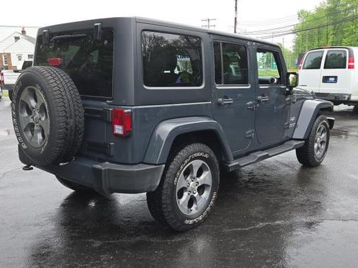 2017 Jeep Wrangler Unlimited Sahara