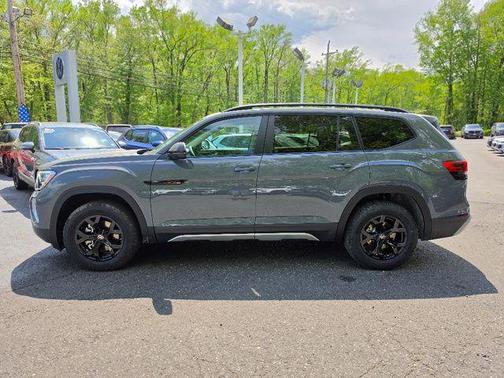 Pure Gray 2026 Volkswagen Atlas 2.0T Peak Edition