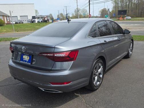 Platinum Gray Metallic 2021 Volkswagen Jetta 1.4T R-Line