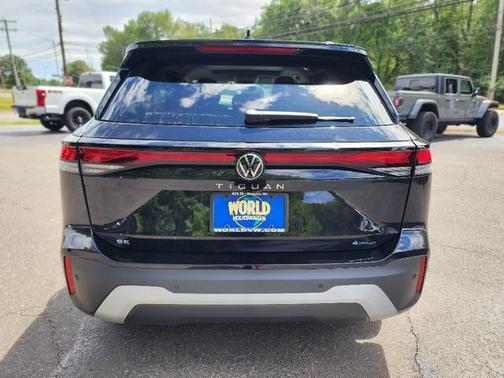 2025 Volkswagen Tiguan 2.0T SE