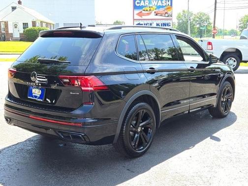 2024 Volkswagen Tiguan 2.0T SE R-Line Black