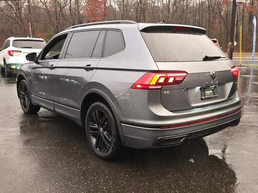 2022 Volkswagen Tiguan 2.0T SE R-Line Black