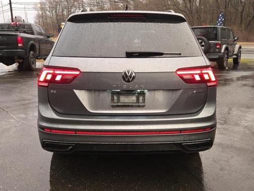 2022 Volkswagen Tiguan 2.0T SE R-Line Black