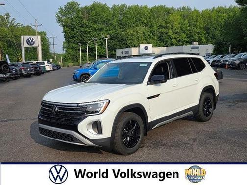 2025 Volkswagen Atlas 2.0T Peak Edition