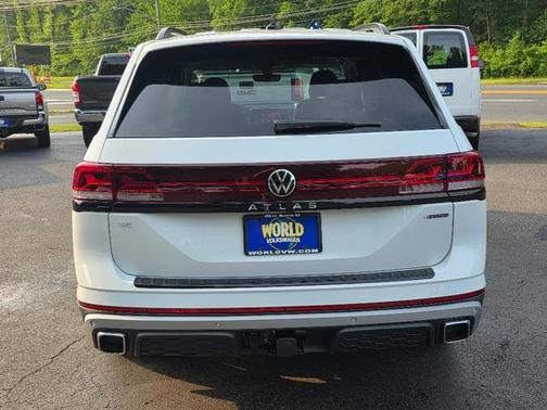 2025 Volkswagen Atlas 2.0T Peak Edition