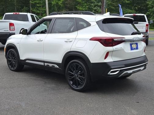 2022 Kia Seltos Nightfall