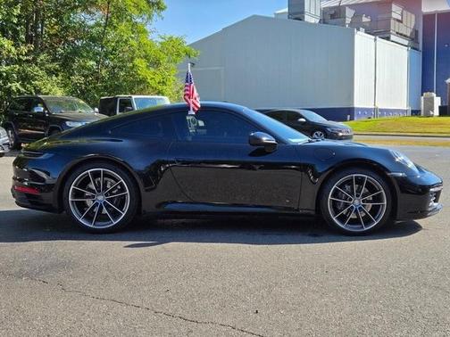 2020 Porsche 911 Carrera