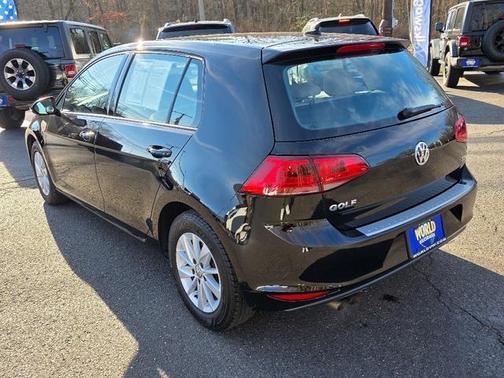 2017 Volkswagen Golf TSI S 4-Door