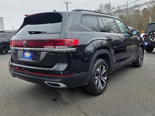 2025 Volkswagen Atlas 2.0T SE