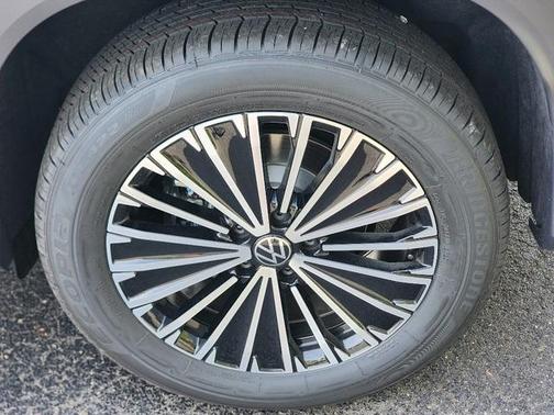 2025 Volkswagen Tiguan 2.0T S