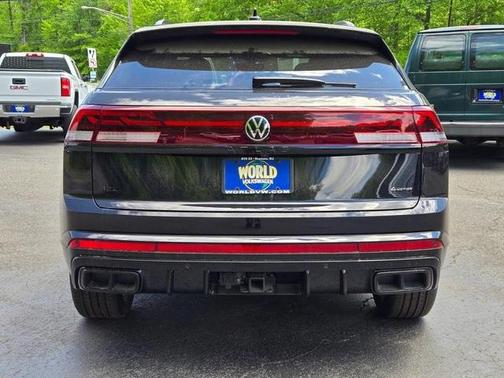 2025 Volkswagen Atlas Cross Sport 2.0T SEL R-Line Black