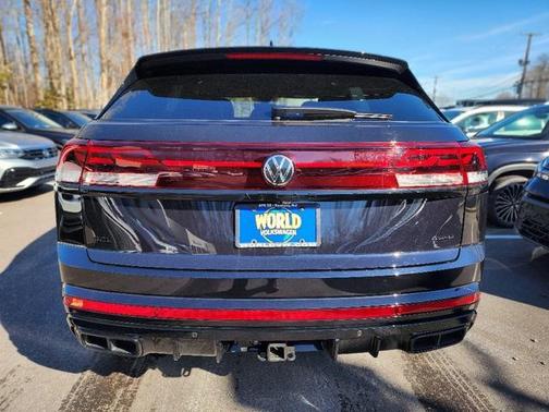 2025 Volkswagen Atlas Cross Sport 2.0T SEL R-Line Black