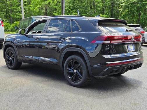 2025 Volkswagen Atlas Cross Sport 2.0T SEL R-Line Black