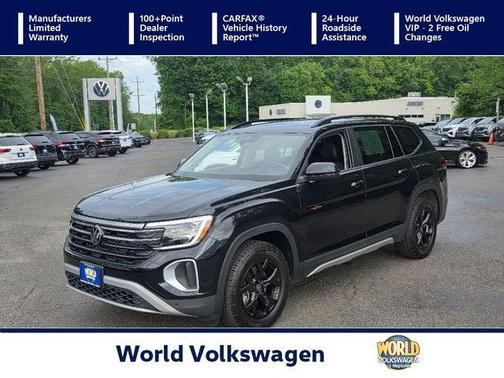2024 Volkswagen Atlas 2.0T Peak Edition SEL