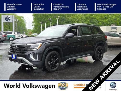 2024 Volkswagen Atlas 2.0T Peak Edition SEL