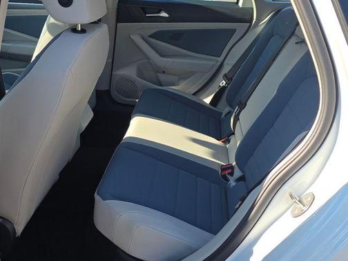 Opal White Pearl 2026 Volkswagen Jetta 1.5T SE