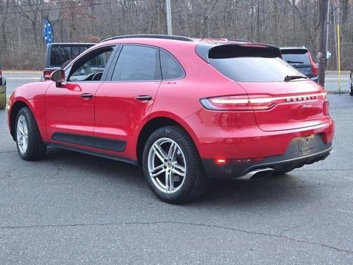 2020 Porsche Macan Base