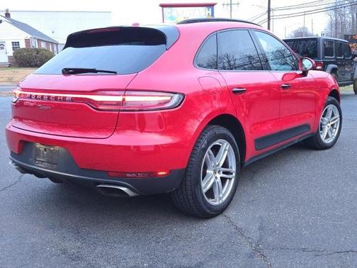 2020 Porsche Macan Base