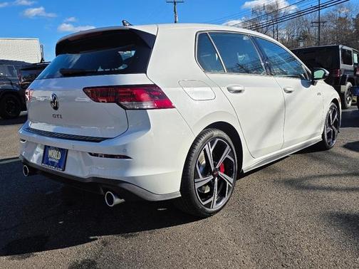 2026 Volkswagen Golf GTI 2.0T SE