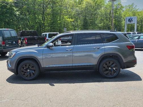 2025 Volkswagen Atlas 2.0T SE