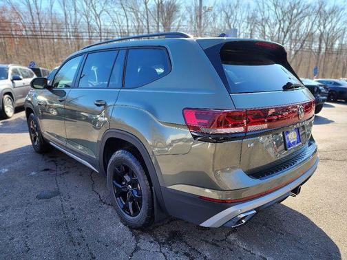 2026 Volkswagen Atlas 2.0T Peak Edition