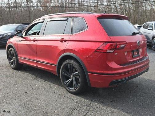 2024 Volkswagen Tiguan 2.0T SE R-Line Black