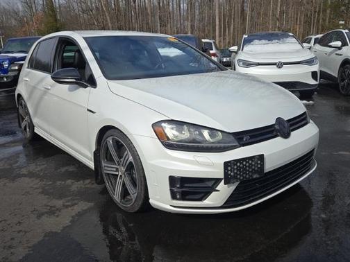 2016 Volkswagen Golf R 4-Door