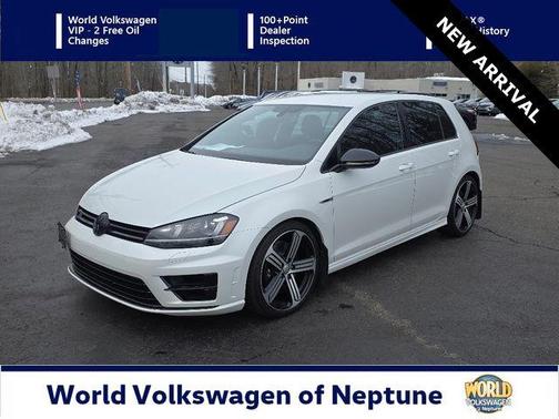 2016 Volkswagen Golf R 4-Door