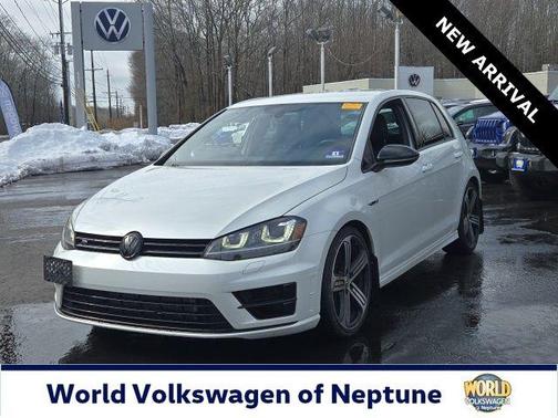 2016 Volkswagen Golf R 4-Door