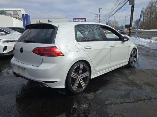 2016 Volkswagen Golf R 4-Door