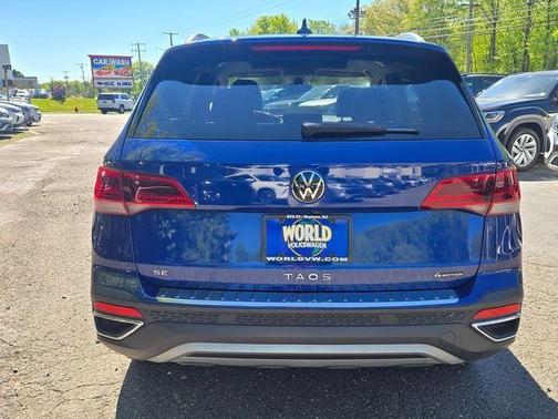 Blue Dusk 2023 Volkswagen Taos 1.5T SE