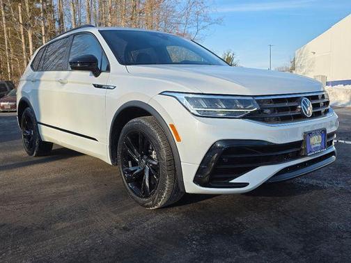 2023 Volkswagen Tiguan 2.0T SE R-Line Black