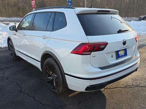 2023 Volkswagen Tiguan 2.0T SE R-Line Black