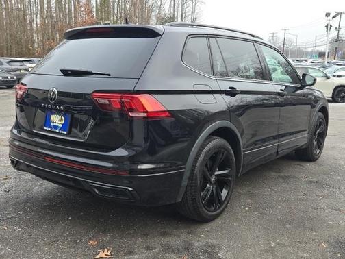 2024 Volkswagen Tiguan 2.0T SE R-Line Black