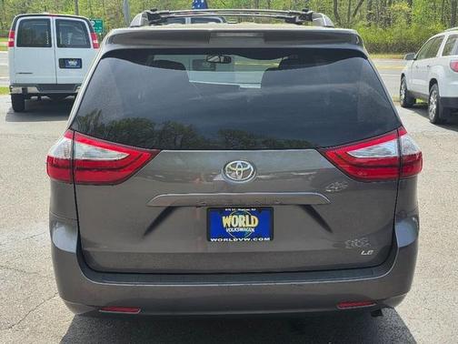 2015 Toyota Sienna LE