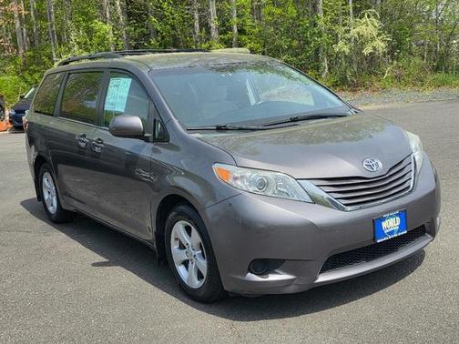 2015 Toyota Sienna LE