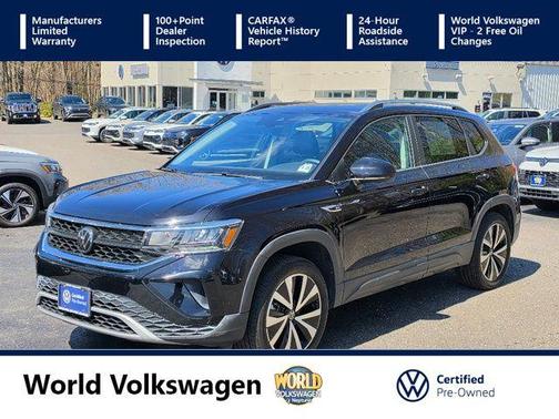 Deep Black Pearl Effect 2023 Volkswagen Taos 1.5T SE