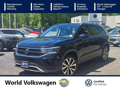 Deep Black Pearl Effect 2023 Volkswagen Taos 1.5T SE