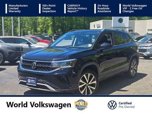 Deep Black Pearl Effect 2023 Volkswagen Taos 1.5T SE