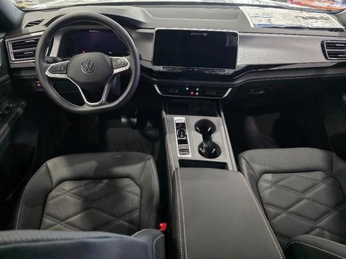 2026 Volkswagen Atlas Cross Sport 2.0T SE