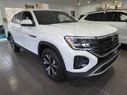 2026 Volkswagen Atlas Cross Sport 2.0T SE