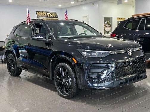 2025 Volkswagen Tiguan 2.0T SE R-Line Black