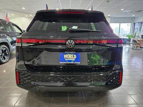 2025 Volkswagen Tiguan 2.0T SE R-Line Black