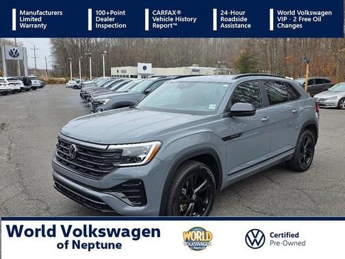 2025 Volkswagen Atlas Cross Sport 2.0T SEL R-Line Black