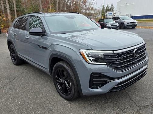 2025 Volkswagen Atlas Cross Sport 2.0T SEL R-Line Black