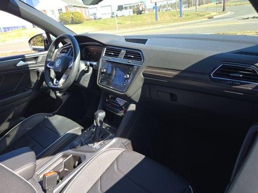 2023 Volkswagen Tiguan 2.0T SEL R-Line