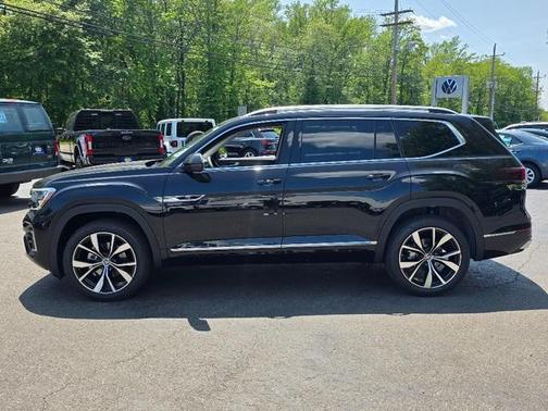 2025 Volkswagen Atlas 2.0T SEL Premium R-Line