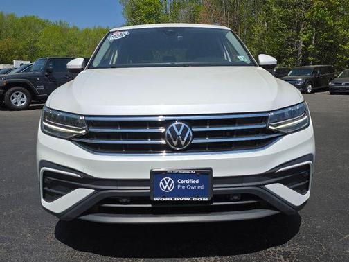 Opal White Pearl Effect 2023 Volkswagen Tiguan 2.0T SE